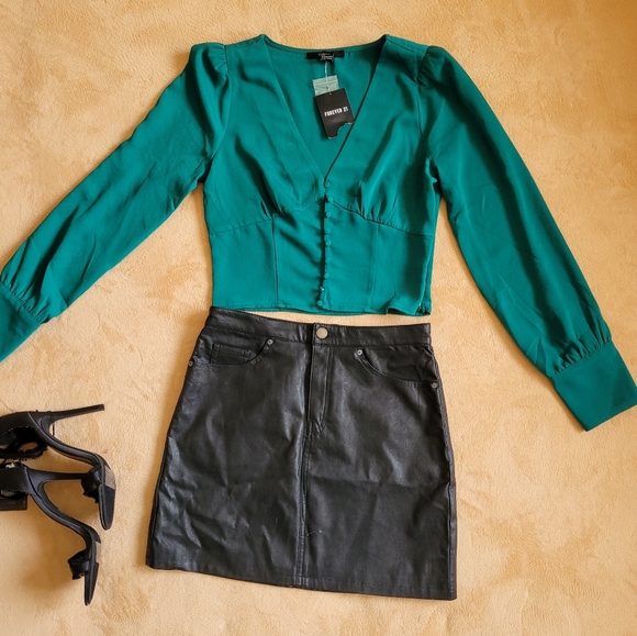 Forever 21 green long sleeve top size  M juniors - Picture 3 of 8